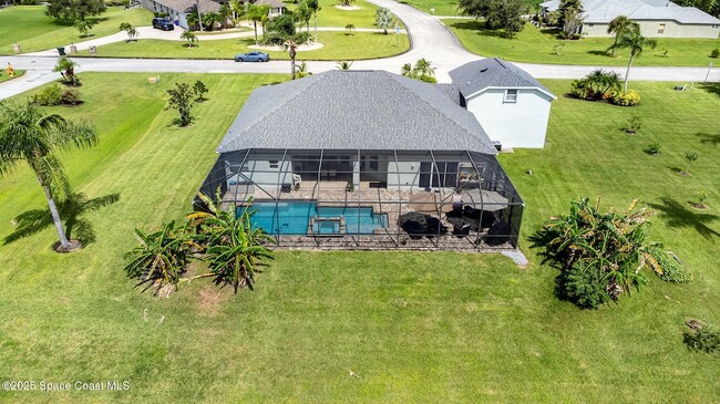 Building Photo - 929 Hialeah St