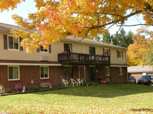 Building Photo - Berkshire Hills Apartments