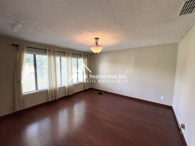 Building Photo - 11037 Mammoth River Ct