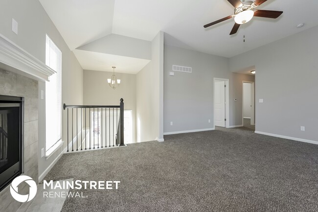 Building Photo - 100 Samantha St