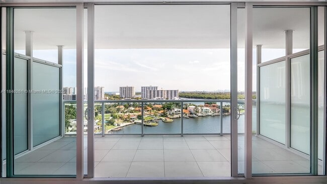 Foto del edificio - 400 Sunny Isles Blvd