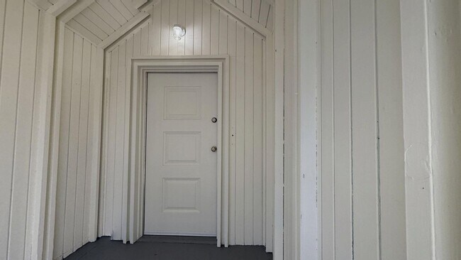 Photo - 1661 N Mountain View Ave House