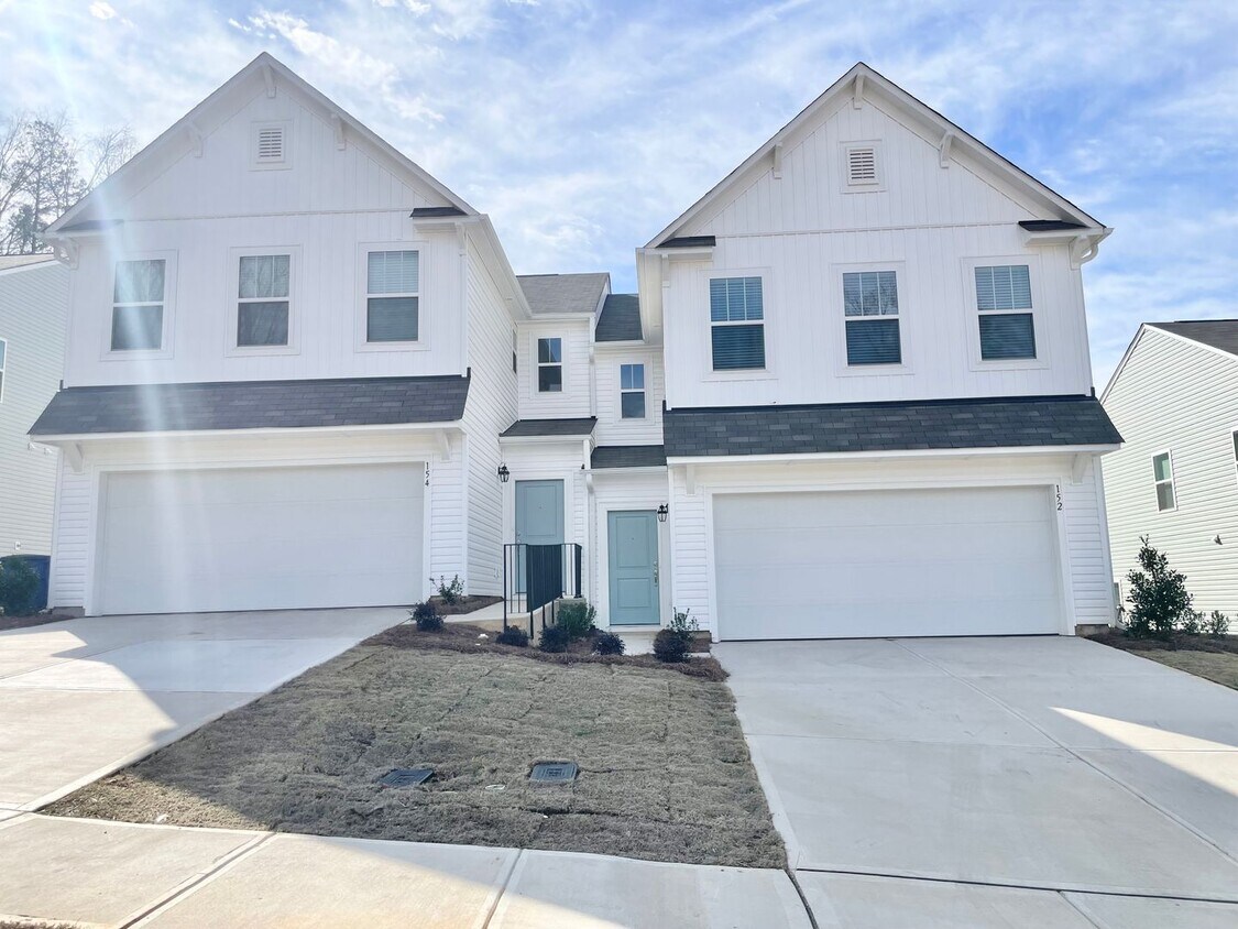 Brand New 3 br 2.5 ba Paired Home minutes Townhome Rentals in