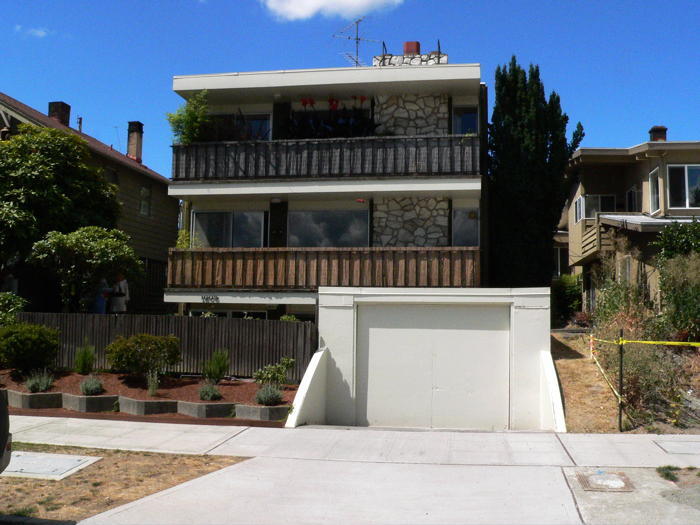 Primary Photo - 1605 43rd Ave E