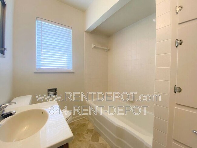 Foto del edificio - 509 S. Villa Dr.
