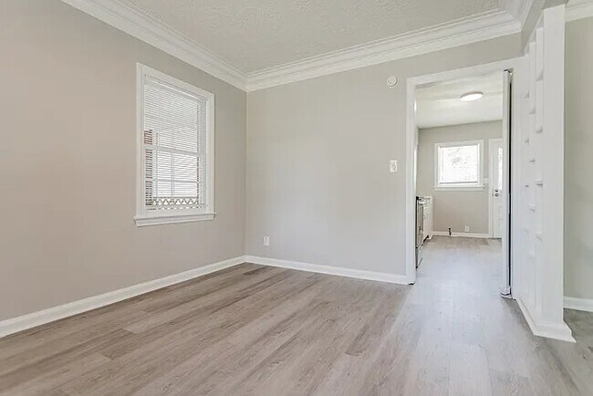 Foto del edificio - 5272 Boyd Dr