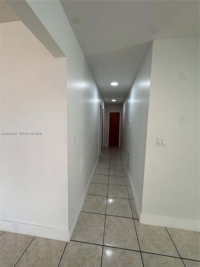 Foto del edificio - 1107 NW 30th Ave