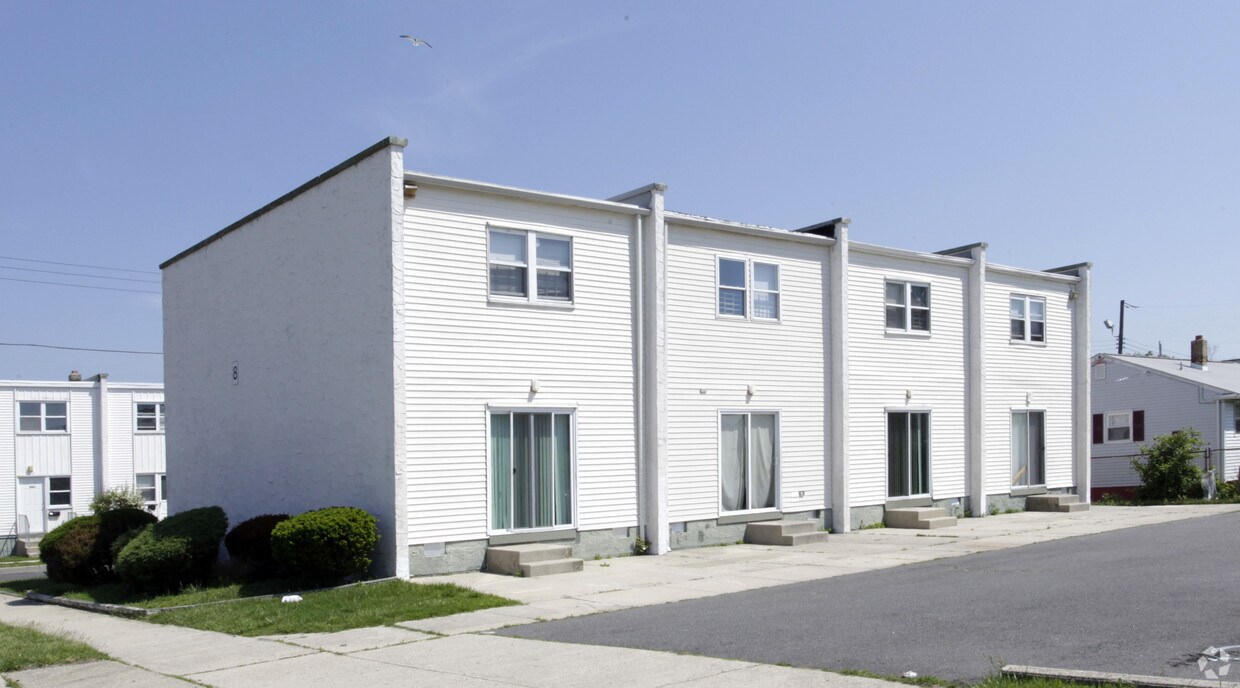 Building Photo - 1000 Sewell Ave
