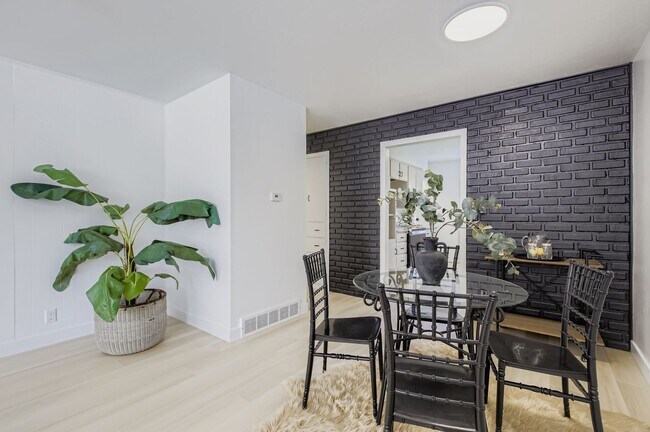 Foto del edificio - 604 Colorado St