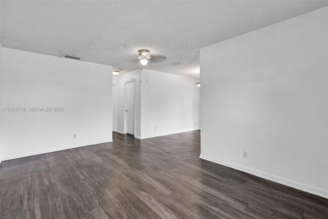 Foto del edificio - 3201 NW 4th Terrace