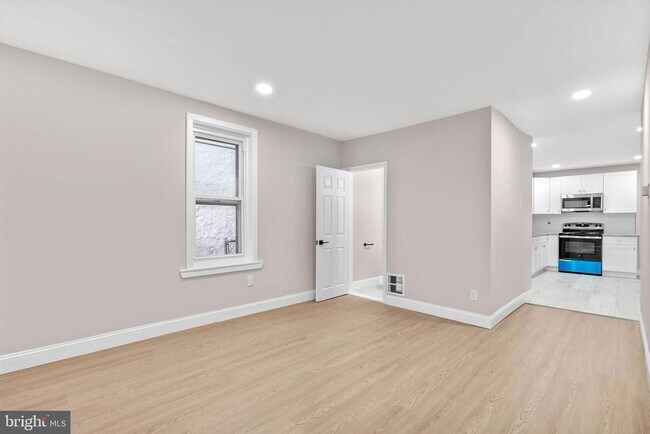Foto del edificio - 4956 Baynton St