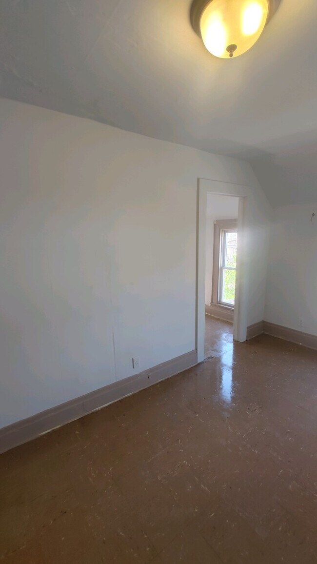 Building Photo - 145 W Delavan Ave