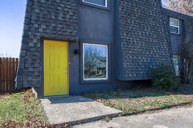Foto del edificio - 505 N Davis Ave