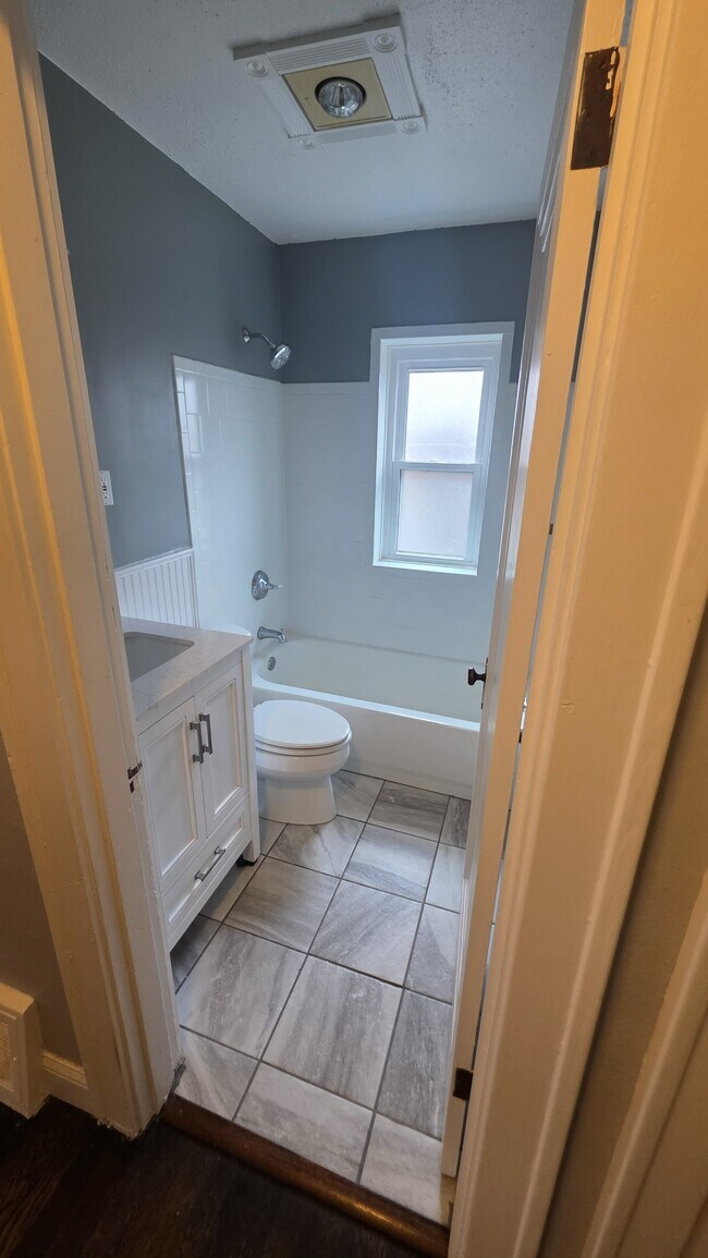 Foto del edificio - 1414 Louisville Ave