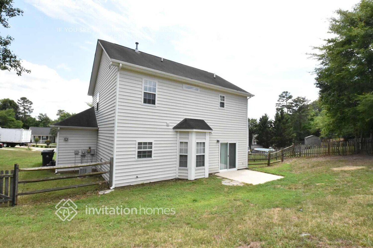Foto del edificio - 9023 Woodland Park Ln