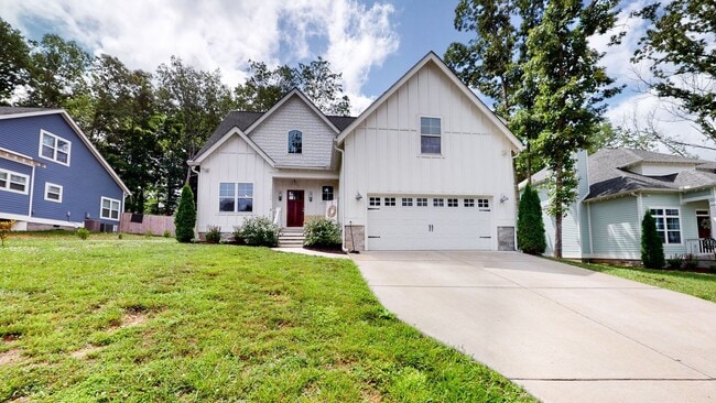 Building Photo - 7146 Pepper Tree Cir