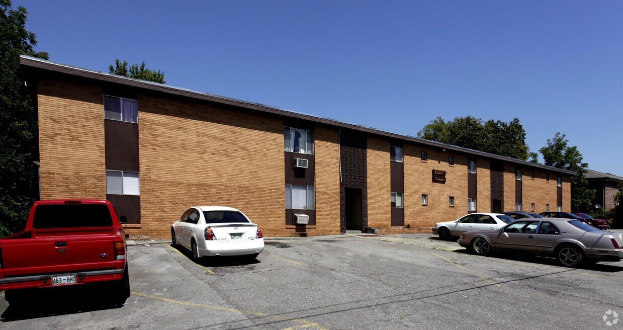 Building Photo - 1407 Wales Ave