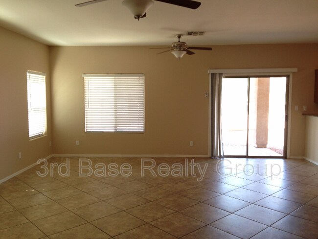 Foto del edificio - 23784 W La Canada Blvd