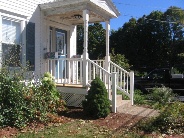 Building Photo - 33 Elm St