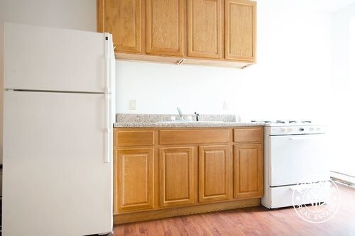 Building Photo - 577 Saint Johns Pl