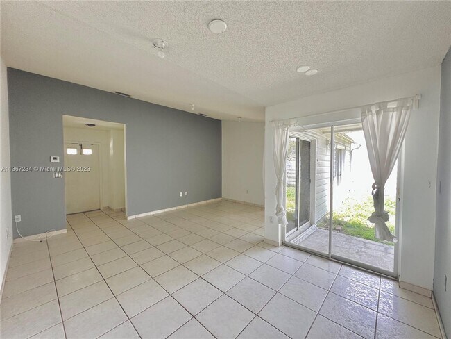 Building Photo - 13764 SW 149th Cir Ln