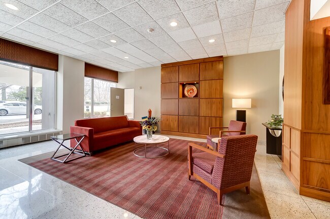 waiting area - 2324 Madison Rd