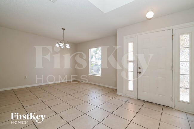 Building Photo - 12742 Lake Vista Dr