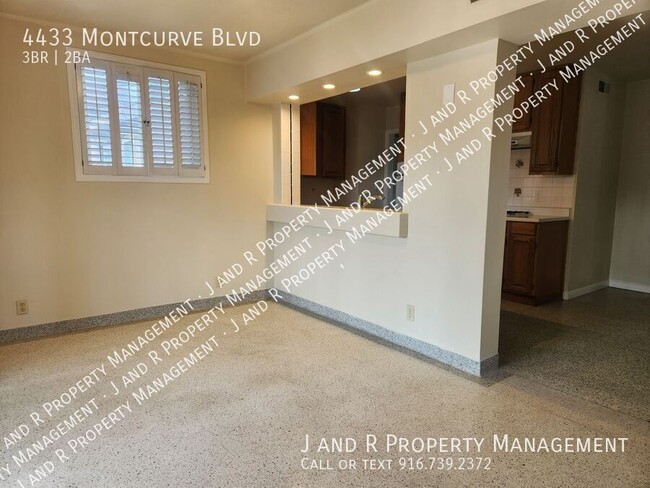 Building Photo - 3 Bedroom in Fair Oaks