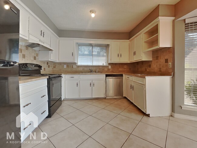 Building Photo - 314 Towne House Ln