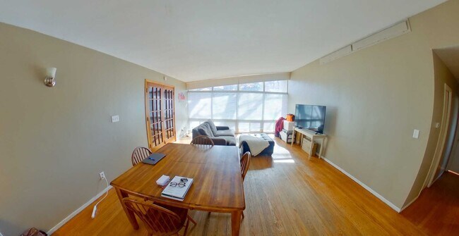 Foto del edificio - 3D Tour Available - Garage + Washer & Drye...