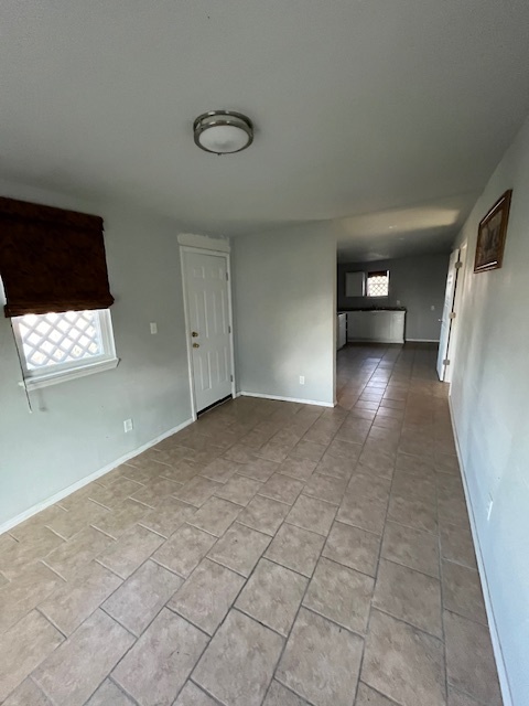 Foto principal - 5610 Hall Ave