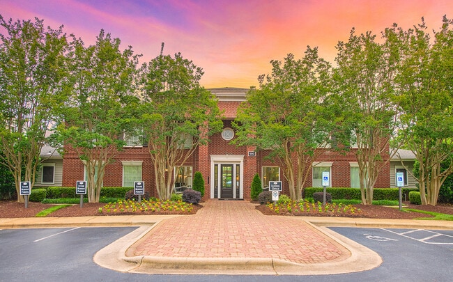 Building Photo - MAA 900 Waterford