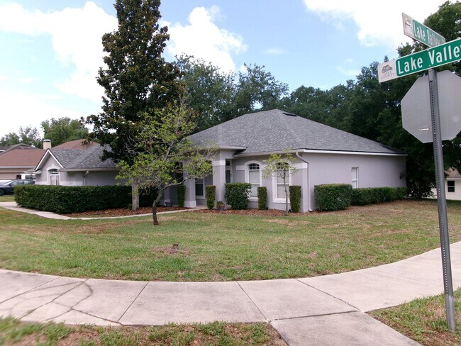 Foto del edificio - 12415 Lake Valley Dr