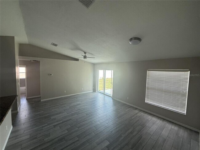 Building Photo - 15318 Margaux Dr