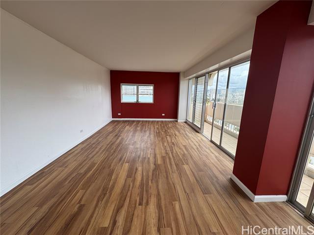 Building Photo - 2085 Ala Wai Blvd