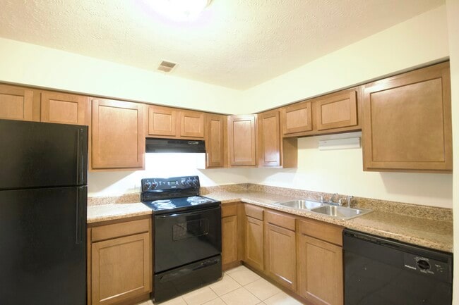 Building Photo - 285 Scandia Cir