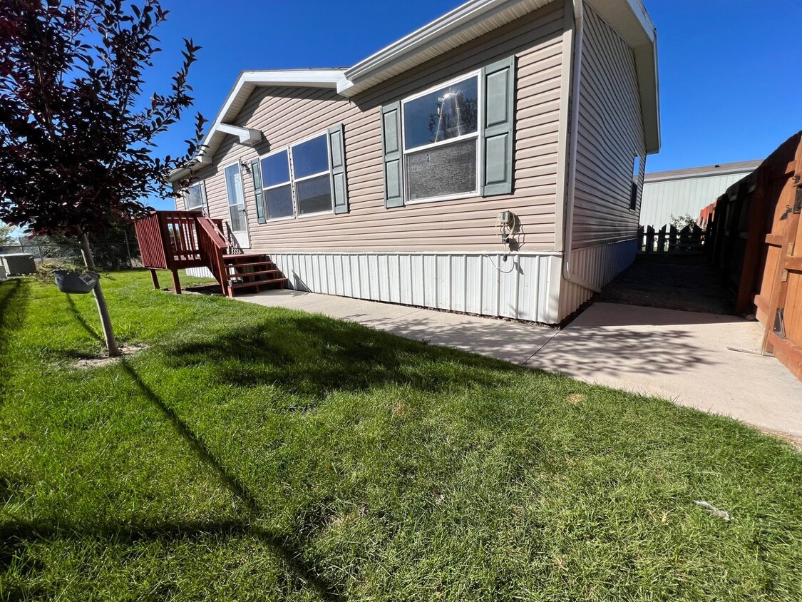 Foto principal - 3 Bedroom 2 Bath Modular Home with Many Am...