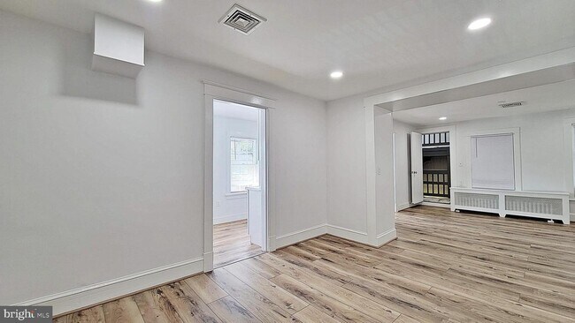 Foto del edificio - 1712 Mt Vernon Ave