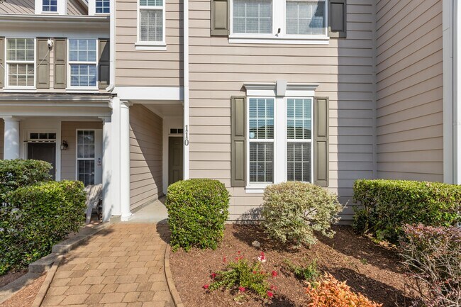 Foto del edificio - 110 Point Comfort Ln