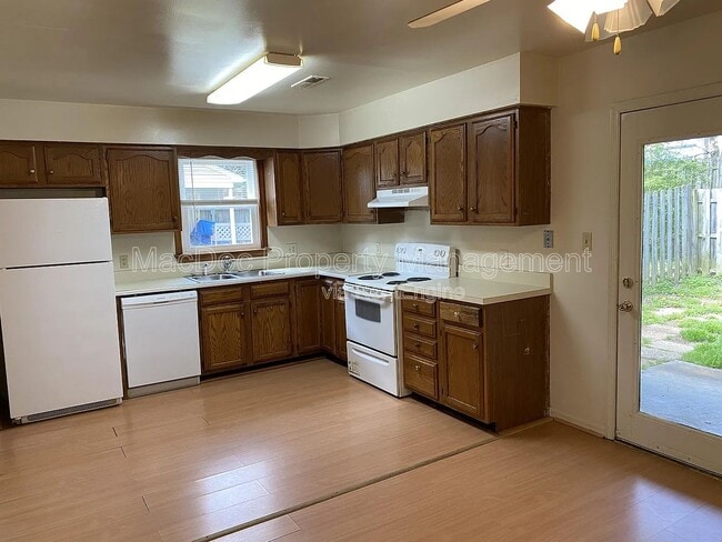 Building Photo - 118 Farrell Ln