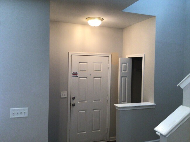 Building Photo - 2811 Marville Court