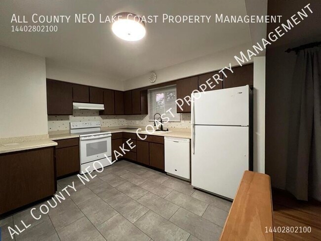 Building Photo - 23468 Carriage Ln