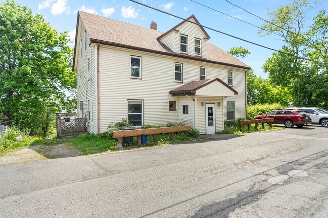 Building Photo - 12 Folger Ave