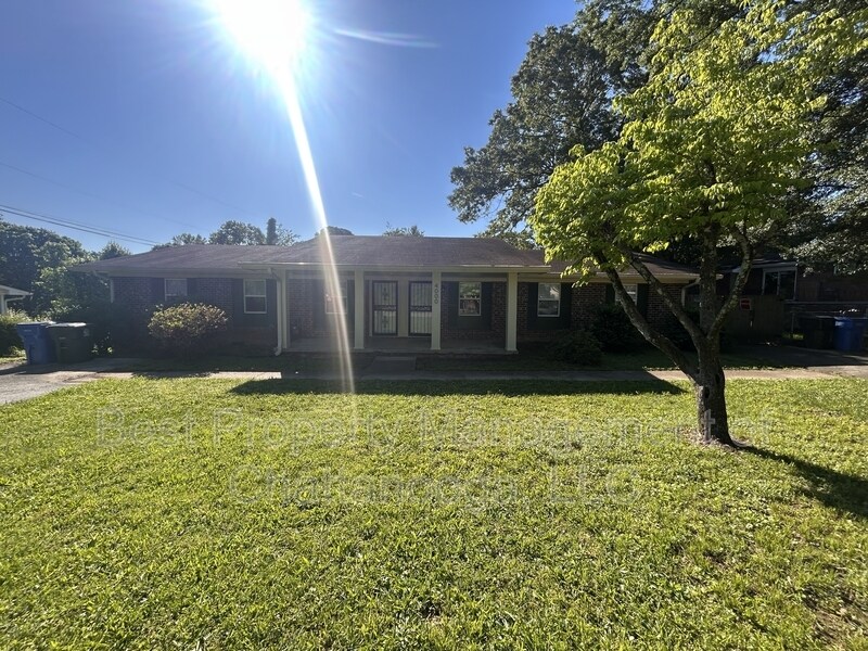 Foto principal - 4000 Webb Rd