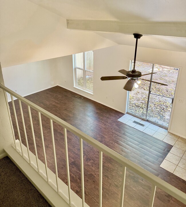 Foto del edificio - 12315 Cedar Springs Ln