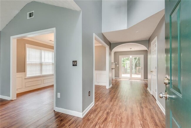 Building Photo - 1372 Glenover Way
