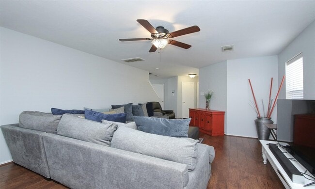 Building Photo - 6010 Ridgebriar Ln