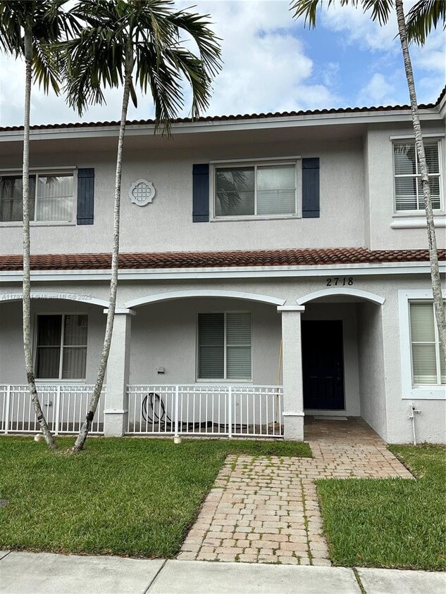 Foto principal - 2718 SW 82nd Ave