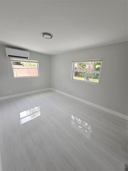 Building Photo - 4072 SW 51st St