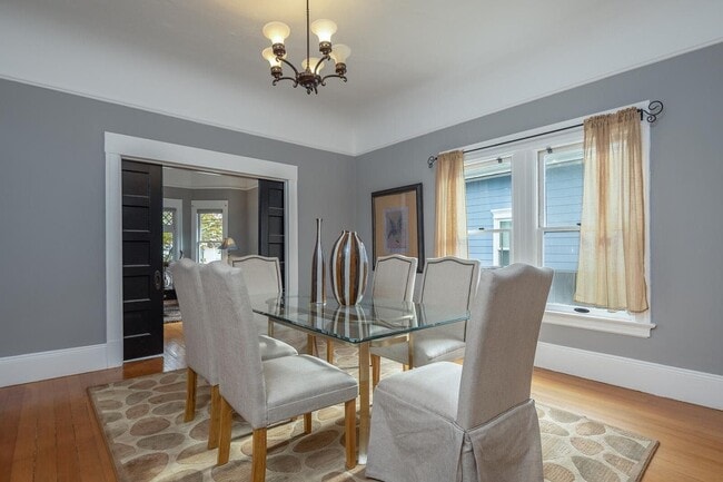 Building Photo - 391 N 12th St